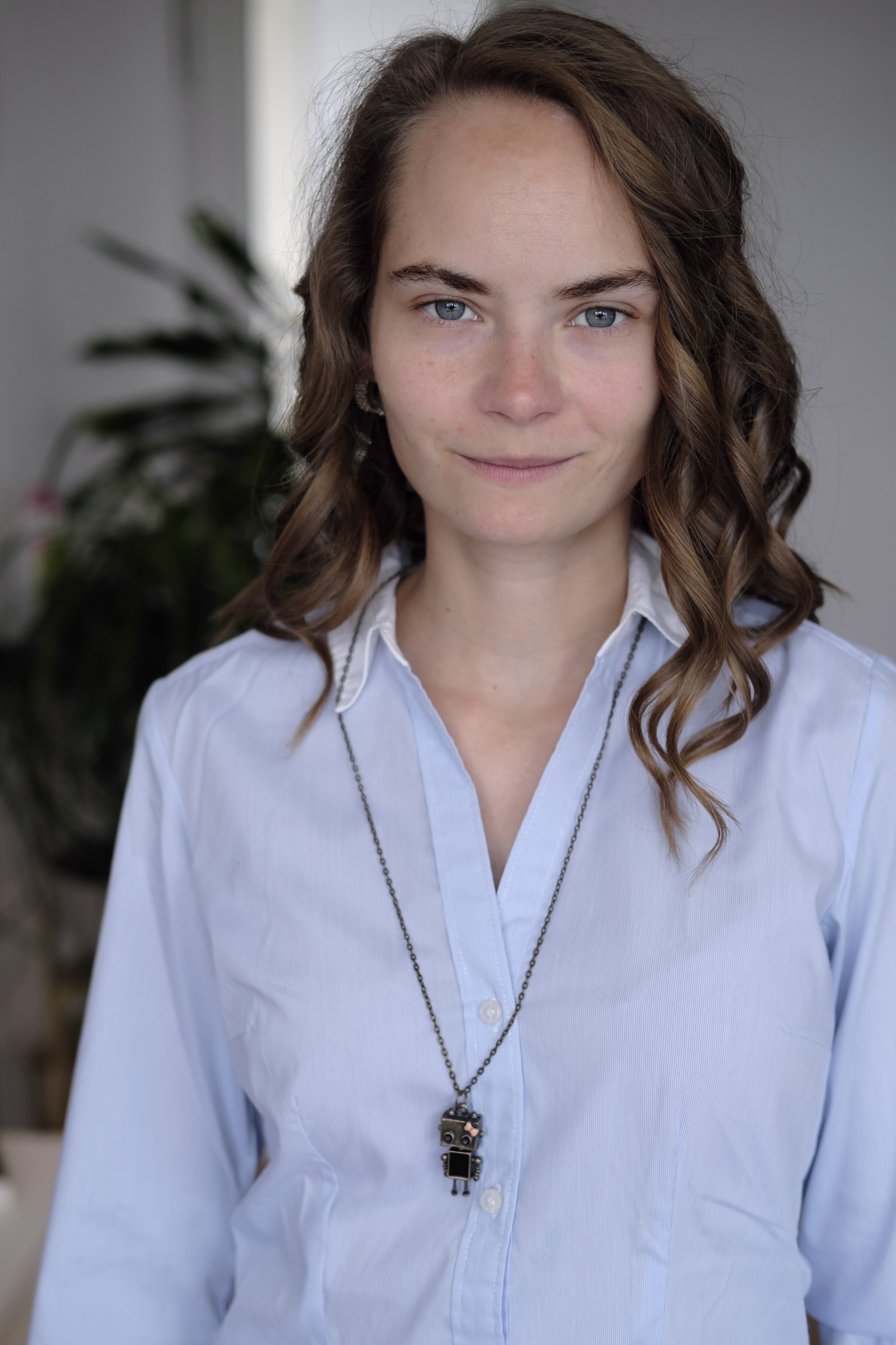  Dr. Anna Puzio